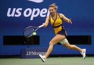 Simona Halep hitting a forehand against Kristina Kucova